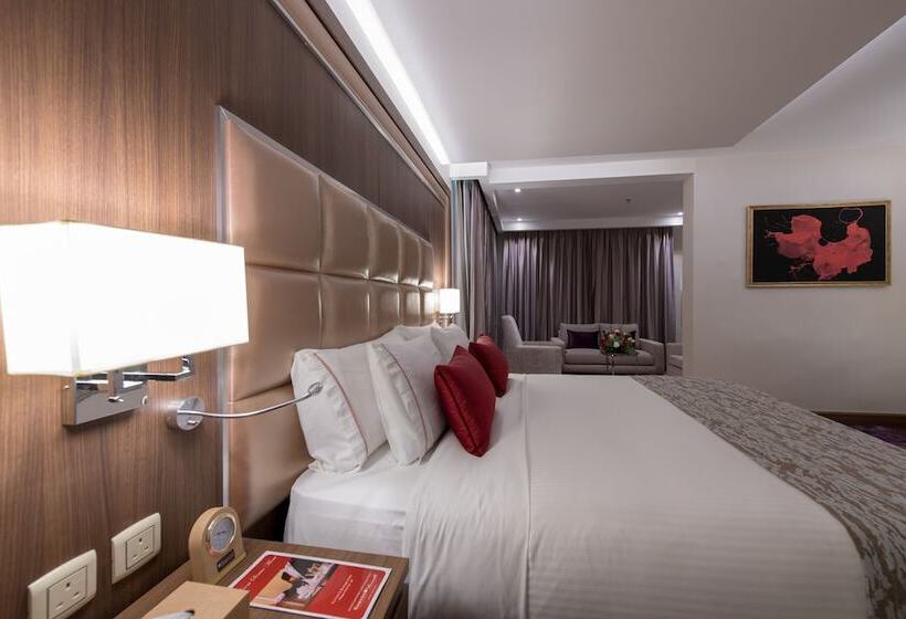 Номер Премиум, Ramada By Wyndham Continental Jeddah