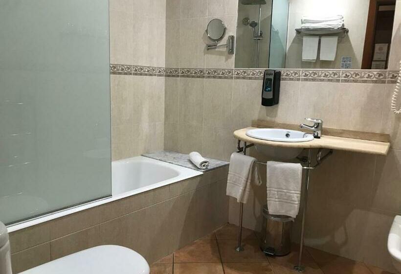 Номер Стандарт Трехместный, Restaurante La Quadra