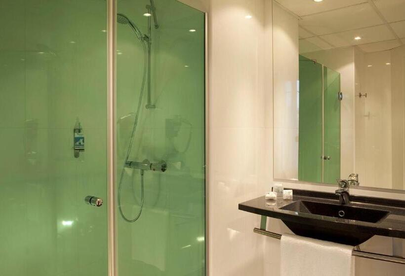 Трехместный Номер Deluxe с Видом, Escale Oceania Marseille Vieux Port