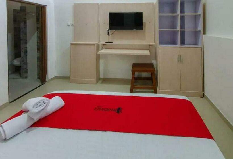Номер Стандарт, Reddoorz Near Stasiun Purwosari