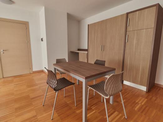 带1个卧室的带阳台的公寓, Piazza Lira Schio Residence