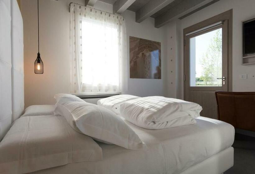 ガーデンビュースタンダードルーム, Agriturismo Redó