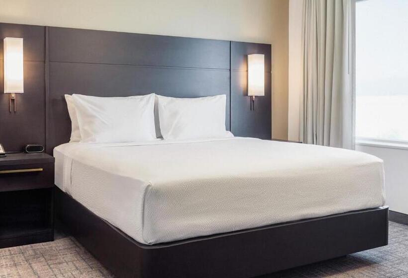 스탠다드 스튜디오, Residence Inn By Marriott Loma Linda Redlands
