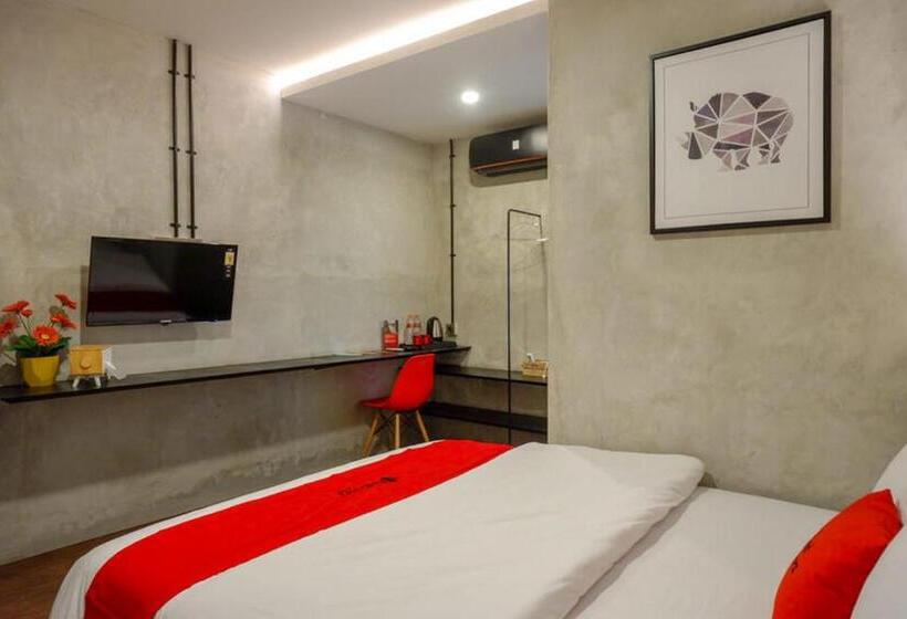 Suite, Reddoorz Plus Near Kawasan Sam Poo Kong Semarang