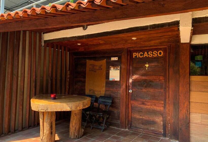 اتاق استاندارد چهارنفره با چشم‌انداز باغ, Villa Napoli