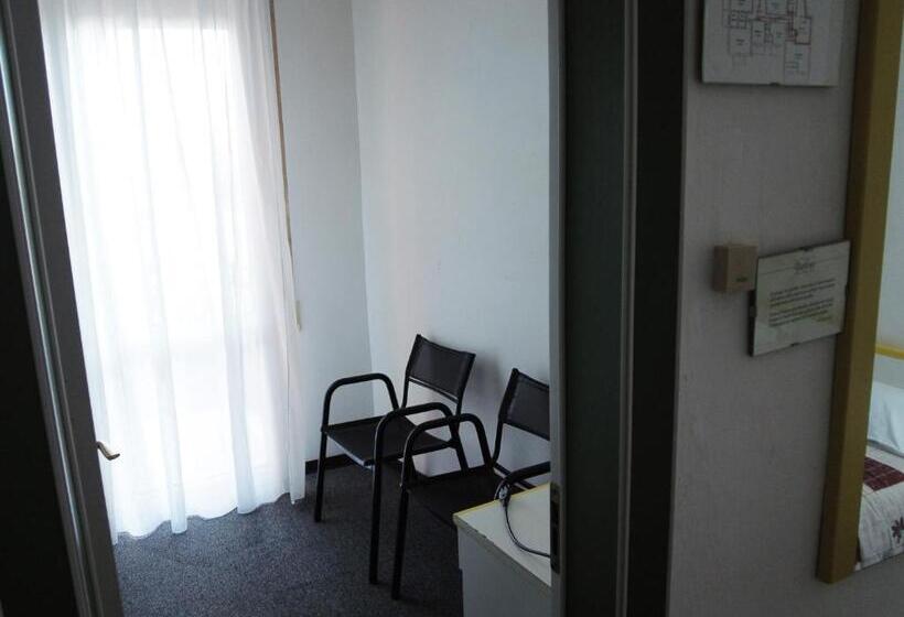 이코노이 4인룸, Berlino