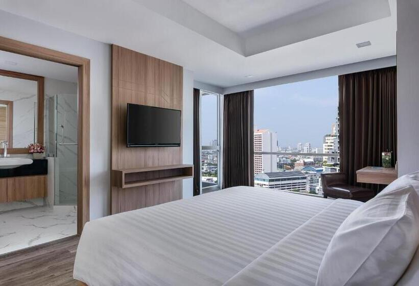 سوییت اجرایی, Adelphi Grande Sukhumvit