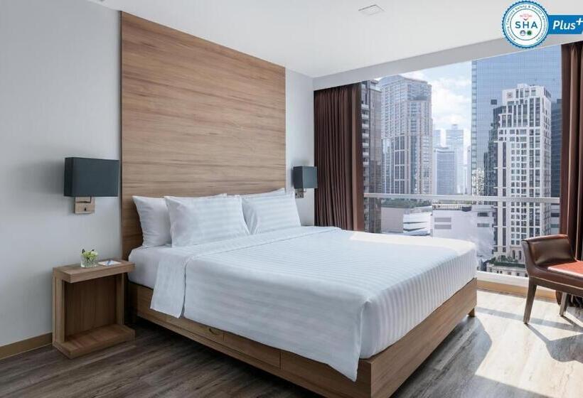 سوییت جونیور, Adelphi Grande Sukhumvit