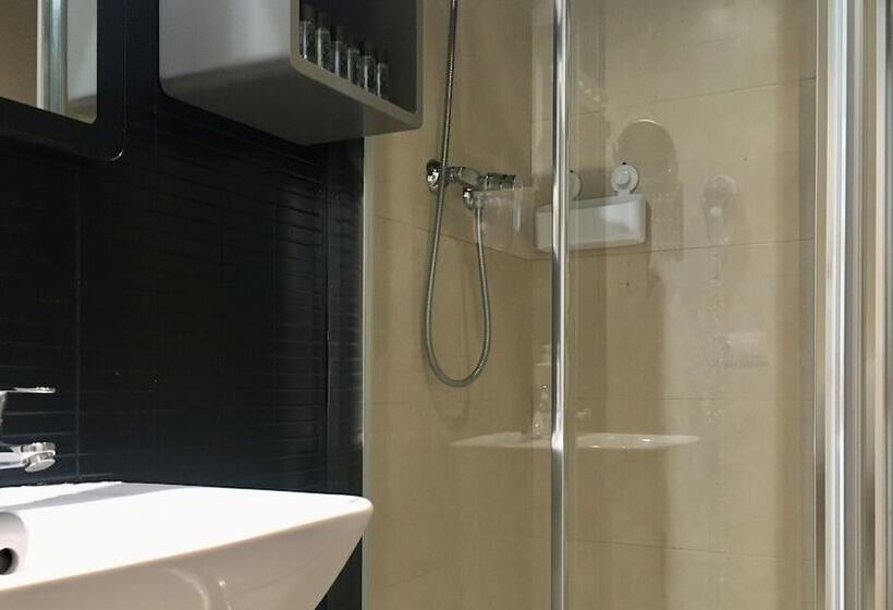 四人高级间, Md Modern Hotel   Jardines