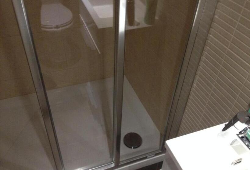 四人高级间, Md Modern Hotel   Jardines