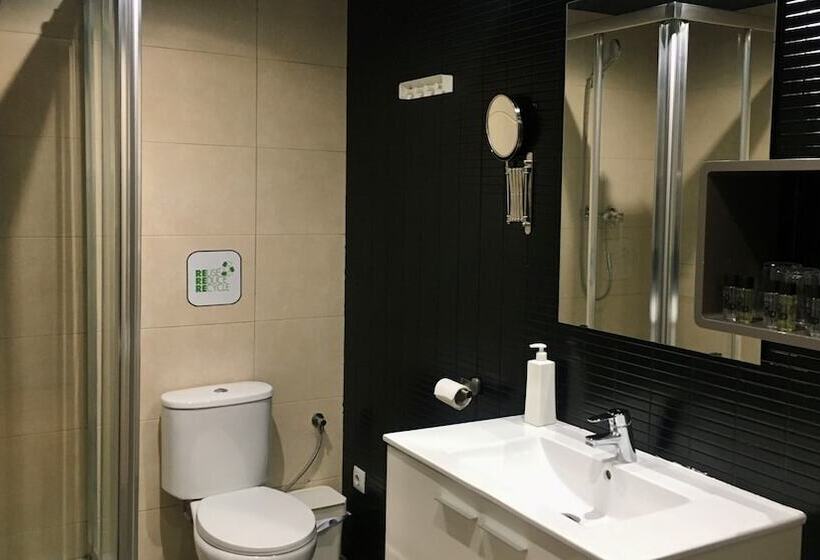 高级三人间, Md Modern Hotel   Jardines