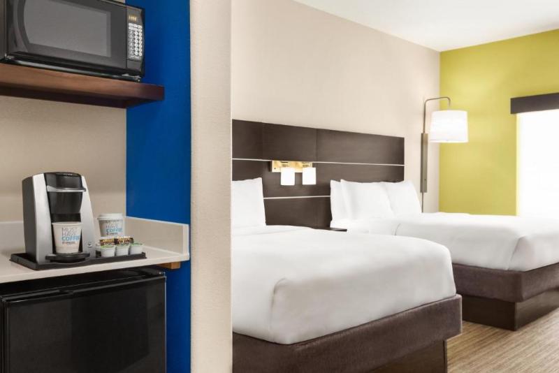 Suite Adaptée aux Personnes à Mobilité Réduite, Holiday Inn Express Hotel & Suites San Antonio Nw Medical Area, An Ihg