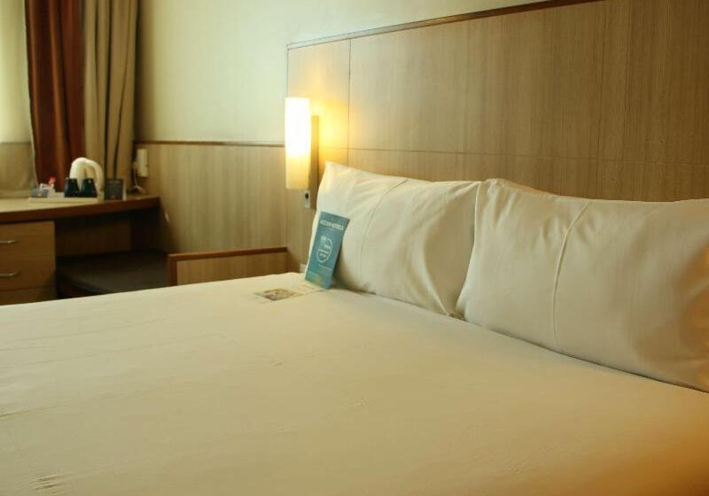 Номер Премиум, Ibis Al Barsha