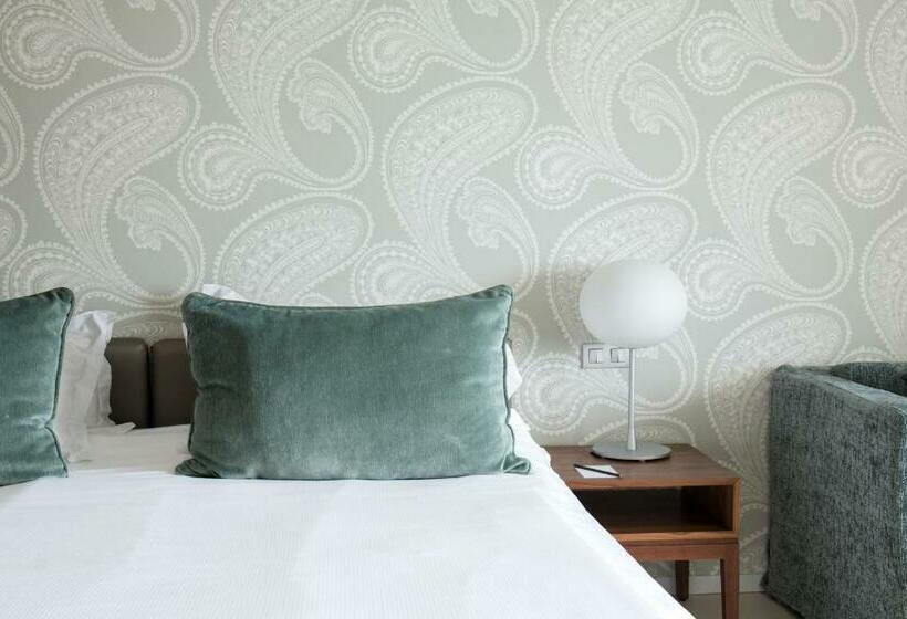 Quarto Estandar, Troia Design