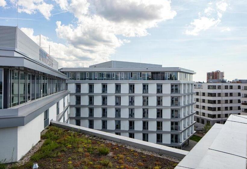 Escritório Estándar, Black F House   Serviced Apartments