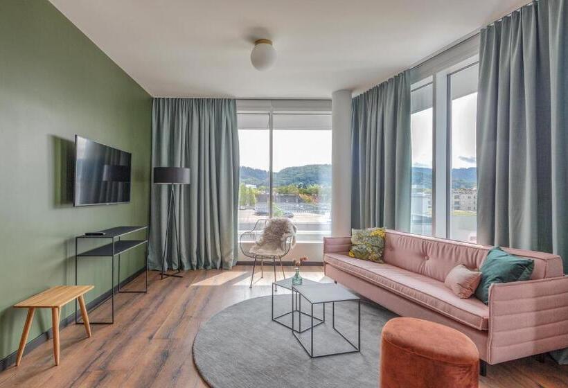 Suíte, Black F House   Serviced Apartments