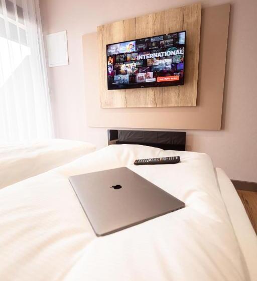 Номер Стандарт Индивидуальный с Балконом, 24seven Hotel Schwabach