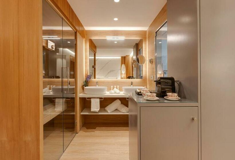 Люкс с гидромассажем, Boutique Mirlo Barcelona