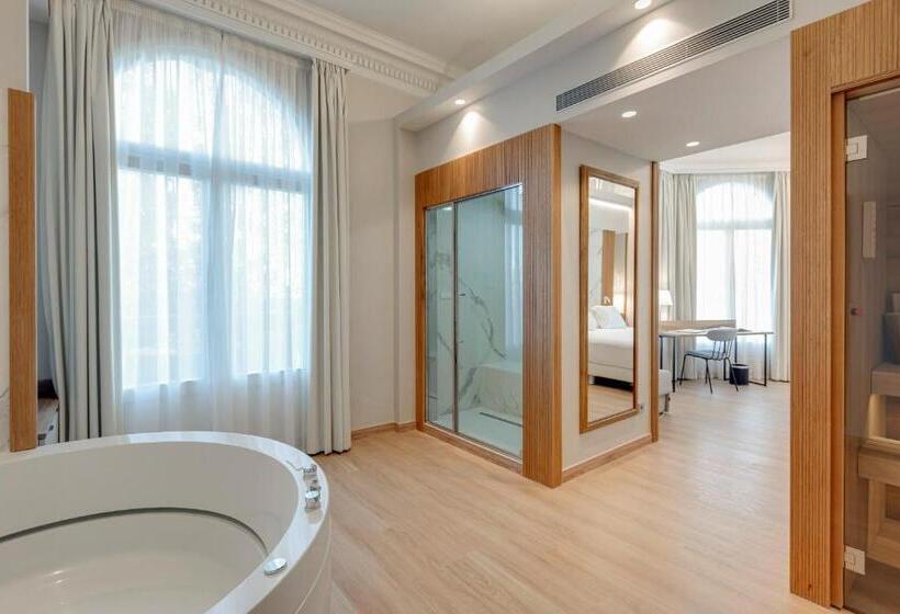 Люкс с гидромассажем, Boutique Mirlo Barcelona