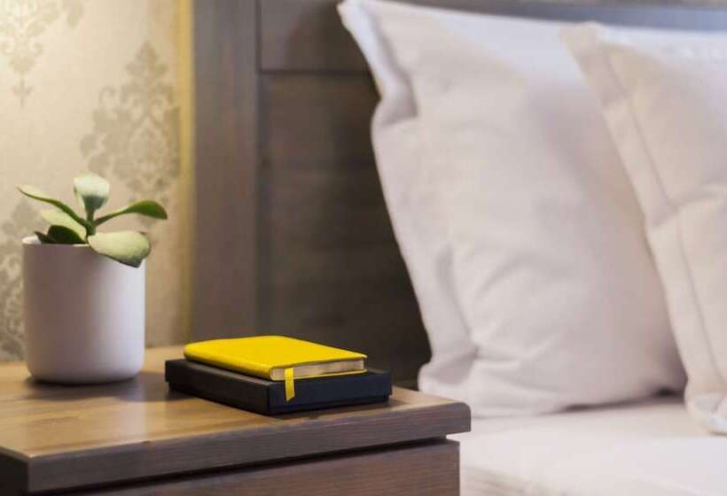 اتاق لوکس, Rooms By Alexandra