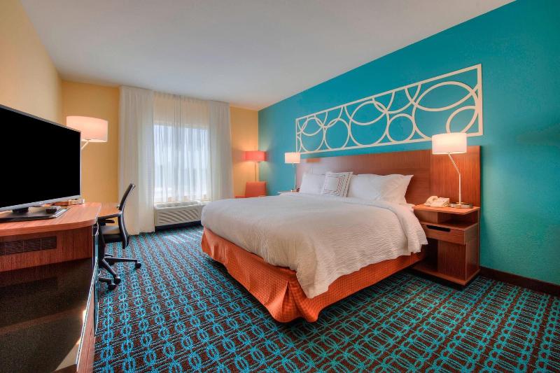 带大床的标准间, Fairfield Inn And Suites By Marriott Durham Southpoint