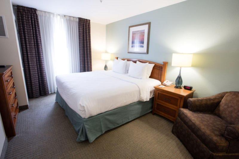 Suite Lit King, Staybridge Suites Houston West   Energy Corridor, An Ihg