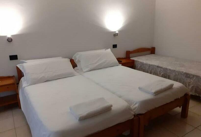 Номер Стандарт Трехместный, Agriturismo San Giuliano Dei Fratelli Giai