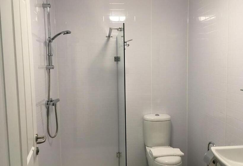 Номер Стандарт, Station Lodge   Free Off Site Health Club Access With Pool, Sauna, Steam Room & Gym