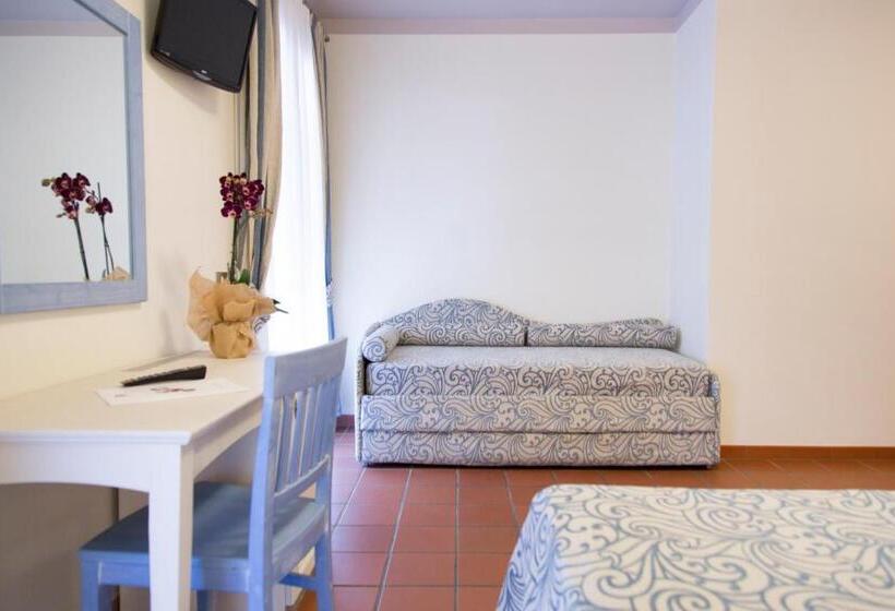 Номер Стандарт Трехместный, Blu Hotel Laconia Village