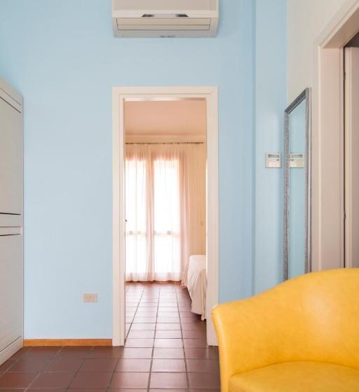 Люкс Вид на Бассейн, Blu Hotel Laconia Village