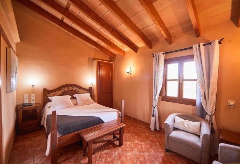 Номер Стандарт Трехместный, Agroturismo Es Quatre Cantons