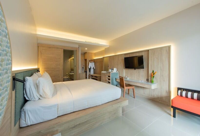 اتاق استاندارد با چشم‌انداز استخر, Holiday Ao Nang Beach Resort, Krabi