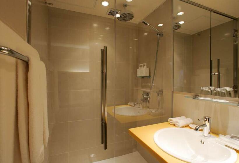 Номер Executive, Oriental Hotel Hiroshima