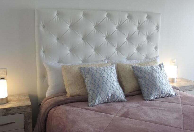 اتاق استاندارد, Sandra Rooms