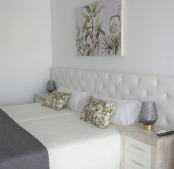 اتاق سوپریور, Sandra Rooms