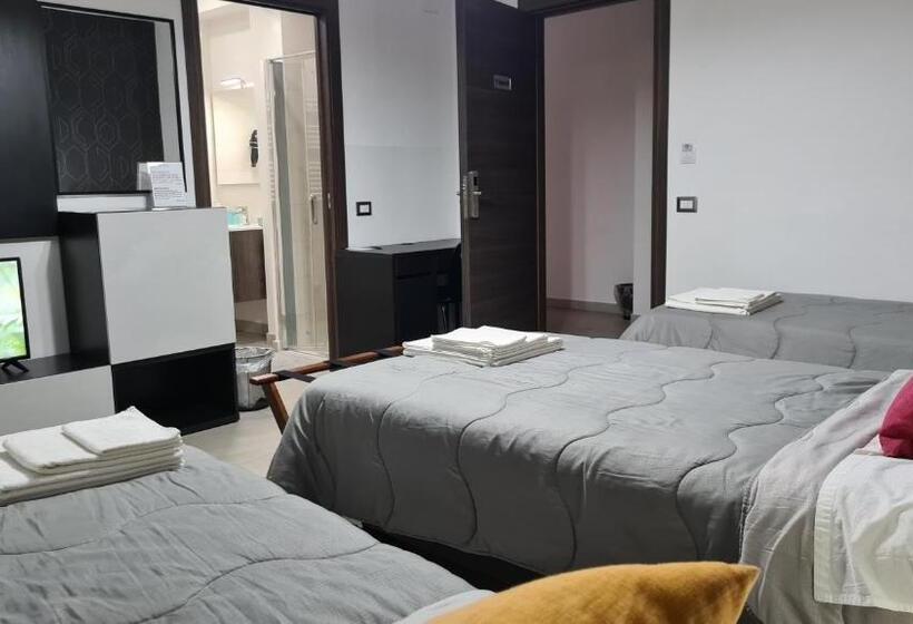 اتاق استاندارد سه تخته با بالکن, Idilliaco Inn