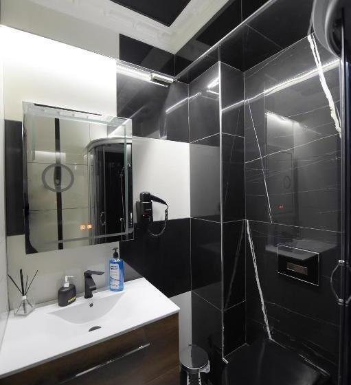 Полулюкс, Pietra Mare Suites