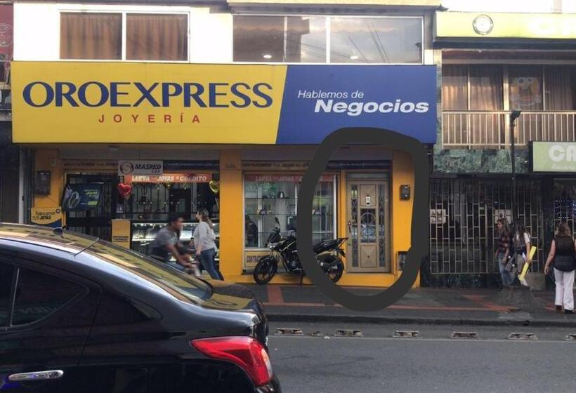 Номер Deluxe Кровать Кинг, Aloja T En Zona Centrica De Armenia