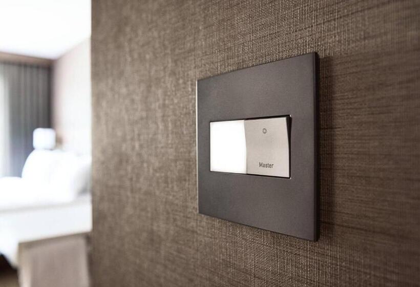 장애인을 위한 킹사이즈 침대 스탠다드 룸, Ac Hotel By Marriott Atlanta Perimeter