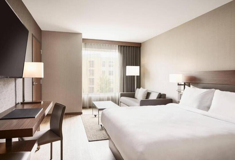 장애인을 위한 킹사이즈 침대 스탠다드 룸, Ac Hotel By Marriott Atlanta Perimeter