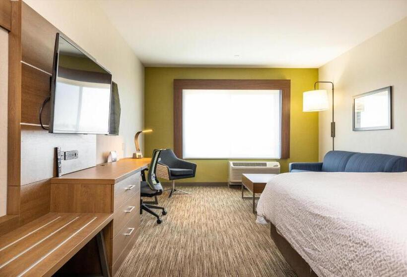 带大床的套房, Holiday Inn Express & Suites   San Jose Silicon Valley, An Ihg