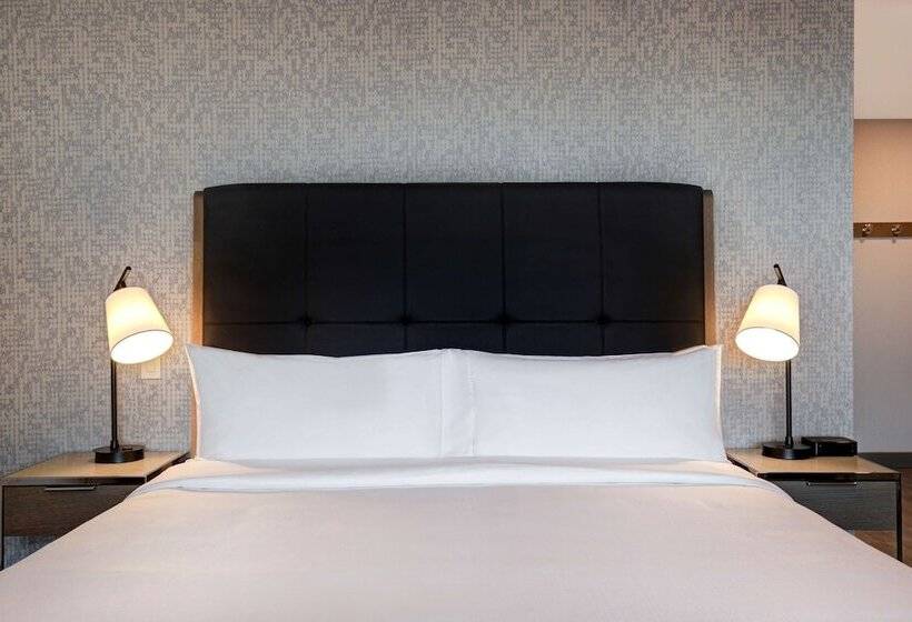 带双人床的标准工作室, Homewood Suites By Hilton Montreal Downtown, Qc