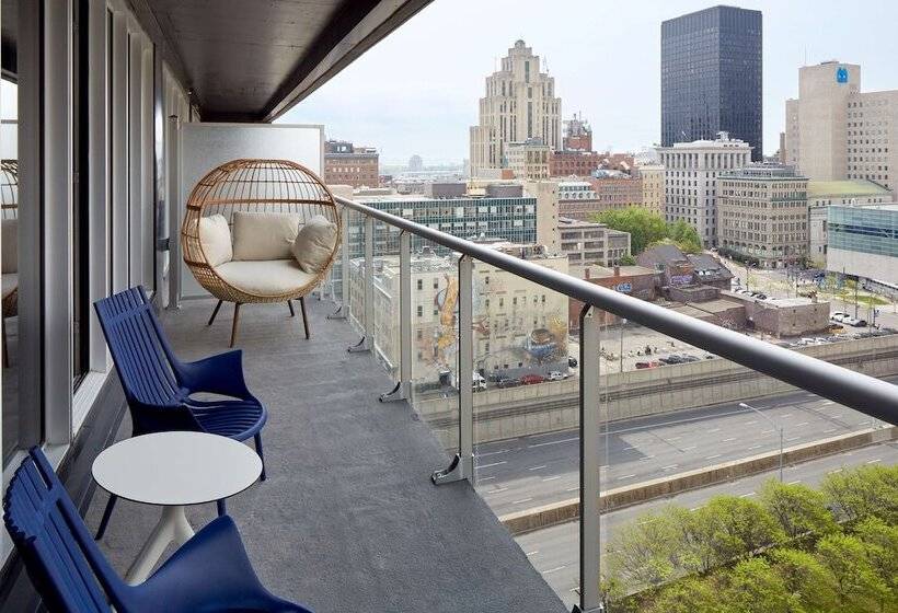 带城市景观的套间, Homewood Suites By Hilton Montreal Downtown, Qc