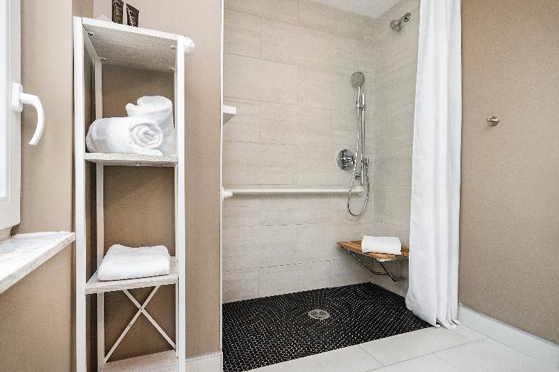스탠다드 룸 킹사이즈 침대, Wingate By Wyndham Bronx Haven Park