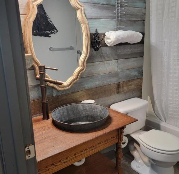 Номер Deluxe Вид на Море с Балконом, Chautauqua Resort & Conference Center