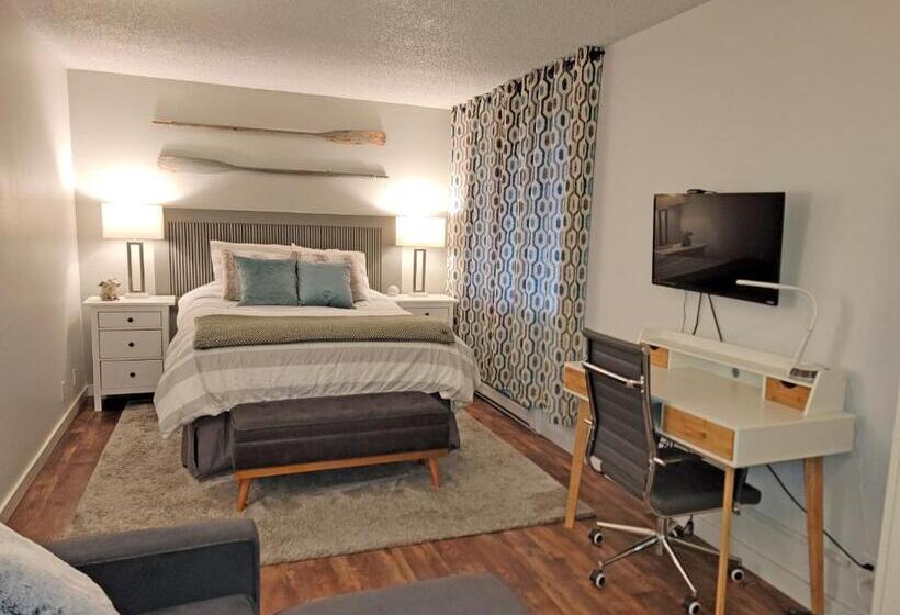 Номер Deluxe с Балконом, Chautauqua Resort & Conference Center