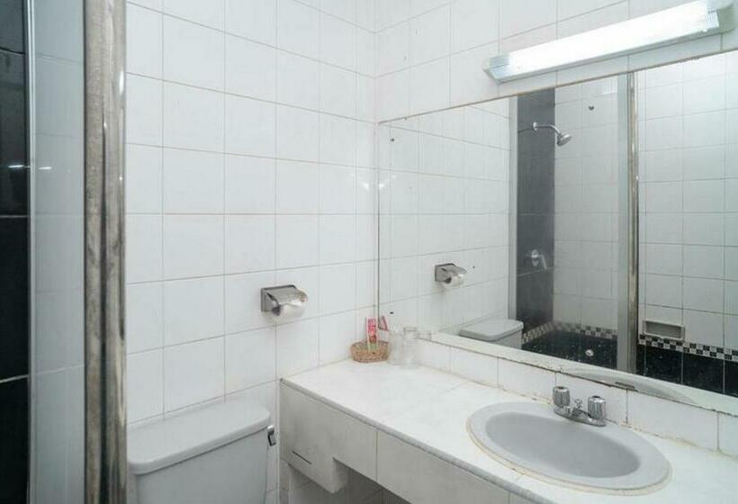 Svit, Reddoorz Plus Near Pasar Anyar Bogor