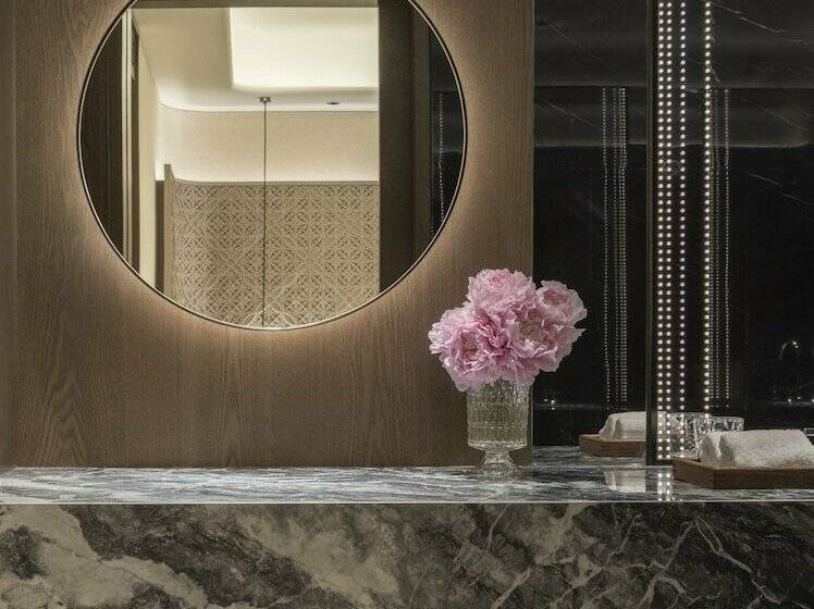 Номер Deluxe, Conrad Urumqi
