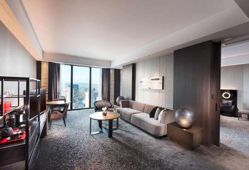 Номер Премиум, Conrad Urumqi