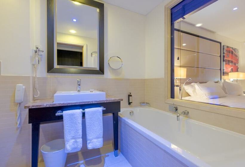 Номер Deluxe Кровать Кинг, Pestana Chelsea Bridge Hotel & Spa